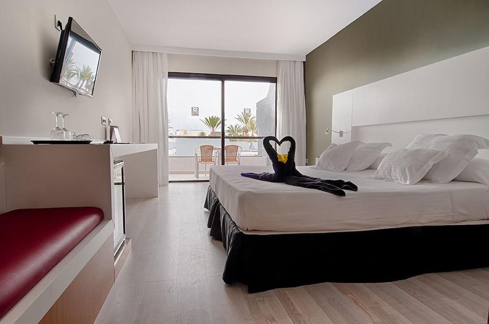 R2 Romantic Fantasia Dreams & Suites Hotel (Adults Only) Tarajalejo Kültér fotó